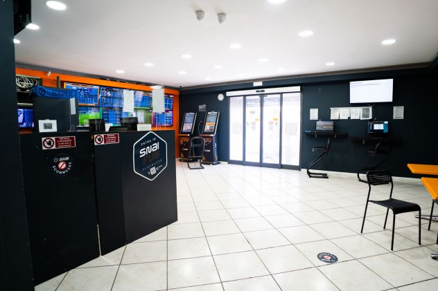 Torre del Greco – centro scommesse SNAI in cessione - Foto 8