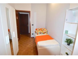Via Giardini 20 - Stanza 103