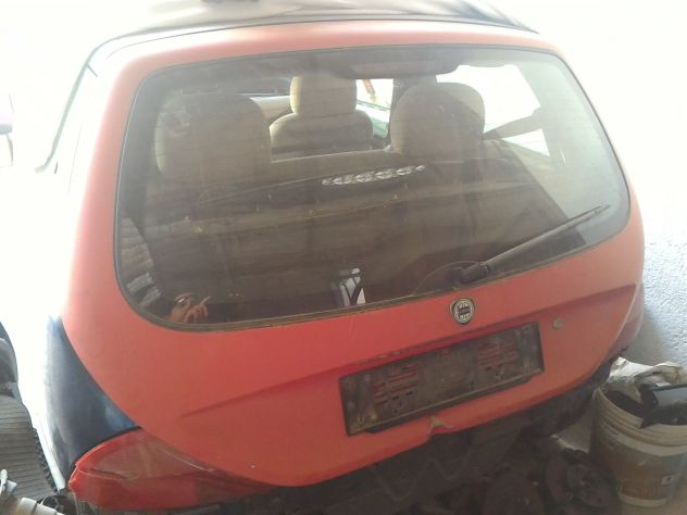 Radiatore ventola e ricambi Lancia y e Fiat Punto - Foto 3