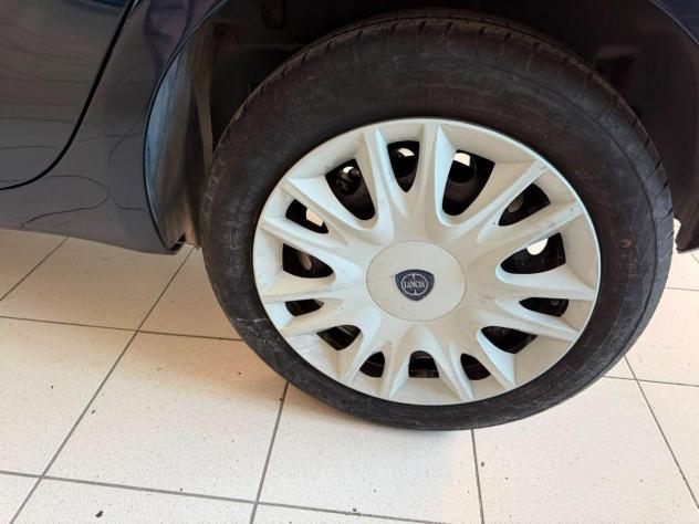 Lancia Ypsilon 1.2 69 CV 5P. Gold - Foto 9