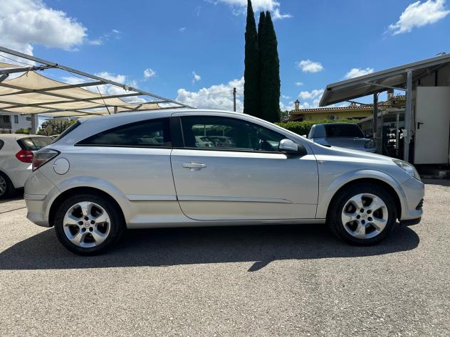 Opel Astra GTC 1.3 Diesel - Foto 2