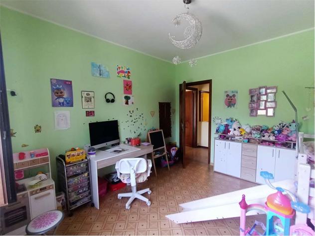 V000462 - APPARTAMENTO CON 3 CAMERE, BOX E SOLAIO - Foto 15