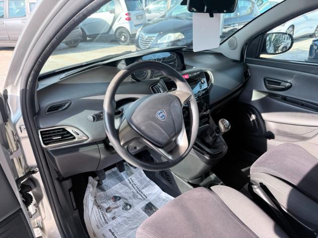 Lancia Ypsilon 1.2 69 CV 5 porte Gold - Foto 9