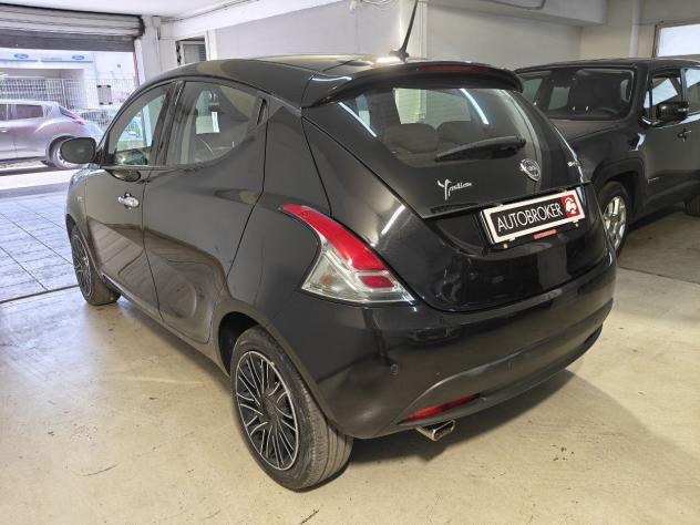 Lancia Ypsilon 1.0 FireFly 70cv Hybrid Gold - Foto 6