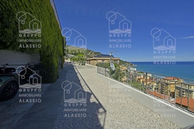 ESCLUSIVA PROPRIETÀ DI PRESTIGIO CON VISTA MARE TOTALE, PISCINA PANORAMICA E DEPENDANCE INDIPENDENTE - Foto 8