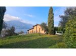 VILLA A SCHIERA di 5 vani e di 100 mq (MONTE ISOLA) rif. 78538