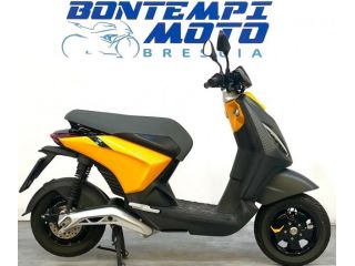 Piaggio 1 Active null
