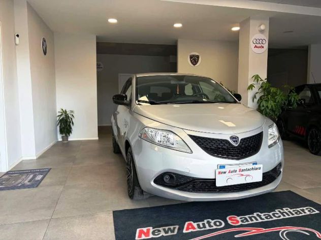 Lancia Ypsilon 1.2 69 CV Gold - Foto 3