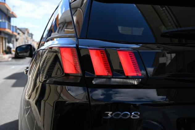 Peugeot 3008 BlueHDi 130 S&S Business - Foto 8