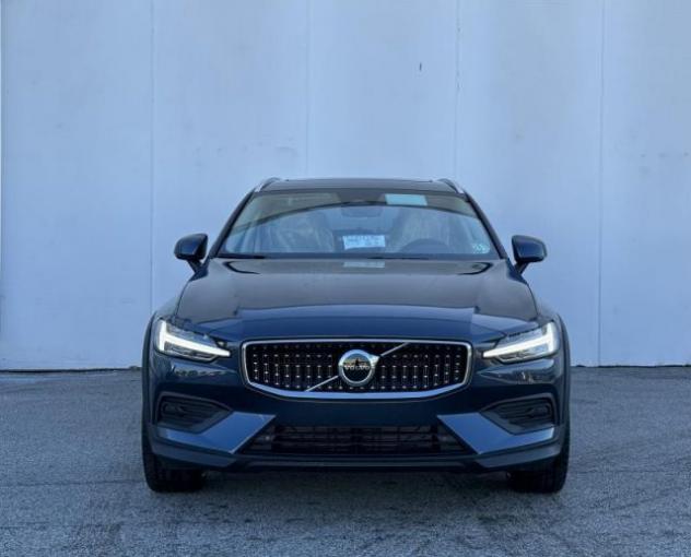 VOLVO V60 Cross Country MOD: V60 227 PLUS B4 AWD AUT rif. 19932527 - Foto 2