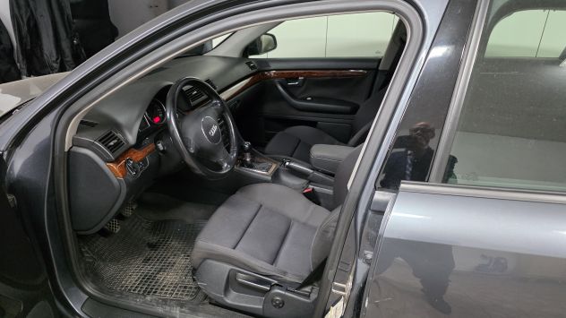 AUDI A4 1.9 TDI 130Cv 96Kw - Foto 3