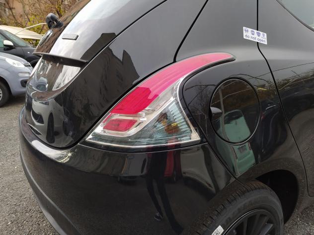 Lancia Ypsilon 1.0 FireFly 5 porte S&S Hybrid Silver - Foto 7