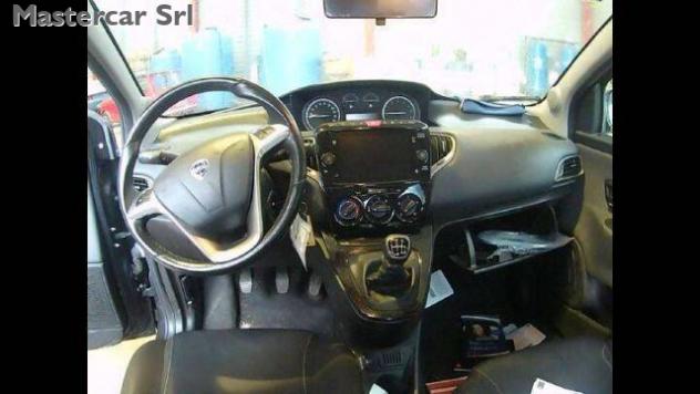 LANCIA Ypsilon 5posti Neopatentati 1.0 hybrid Gold tg: GK585ZB rif. 23825618 - Foto 5