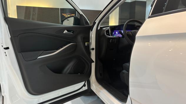 OPEL GRANDLAND 1.2 HYBRID 136CV - Foto 9