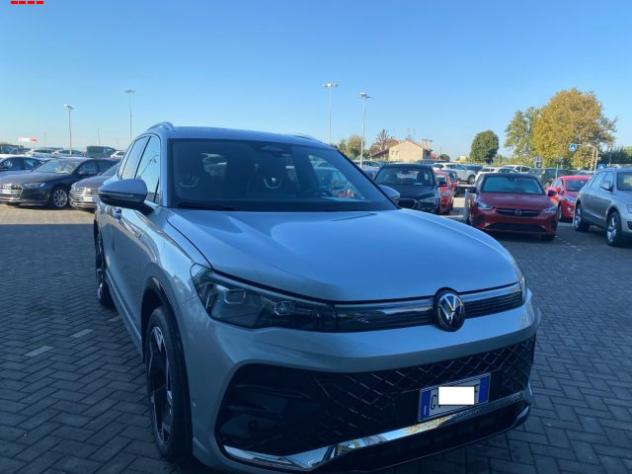 VOLKSWAGEN Tiguan 2.0 TDI 150 CV DSG R-Line rif. 24143896 - Foto 4