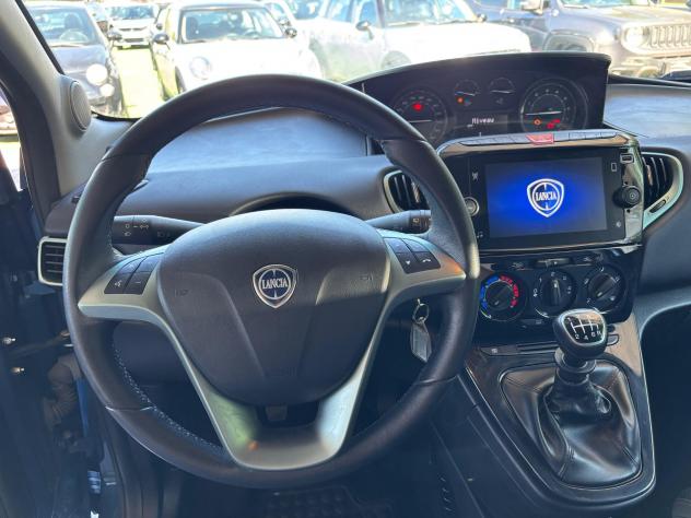 Lancia Ypsilon 1.0 FireFly 5 porte S&S Hybrid Alberta Ferretti - Foto 10