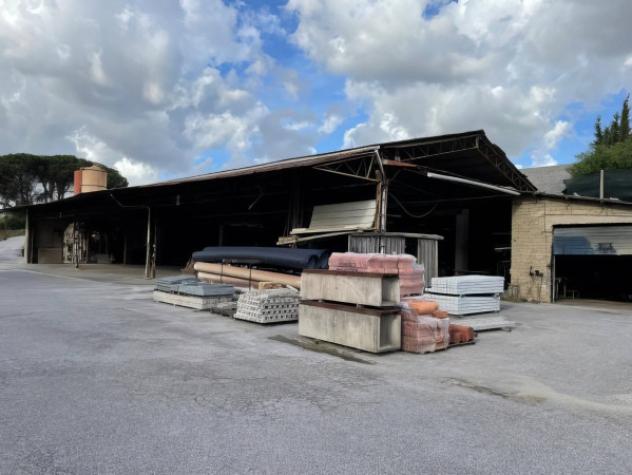 Immobile in asta di 2520 m² con più di 5 locali in vendita a Latina - Foto 3