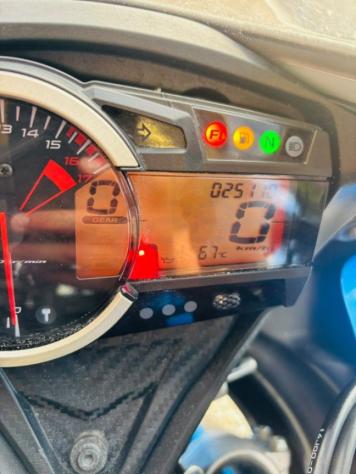 SUZUKI GSX R 600 TUTTO INCLUSO ANCHE PASSAGGIO! DEPOTENZIATA rif. 24114028 - Foto 3