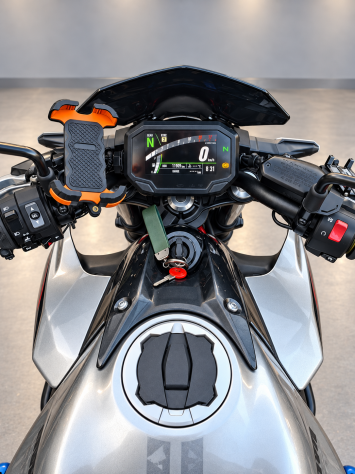 Kawasaki Z650 – 2023 – 11.900 km – Unico proprietario – Full optional - Foto 7