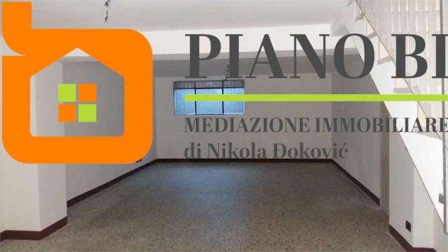 A000085 - NEGOZIO CENTRALE con MAGAZZINO - Foto 8