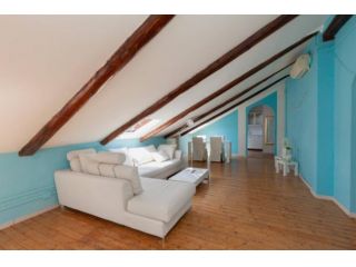 Attico / Mansarda di 80 m² con 4 locali in affitto a Torino