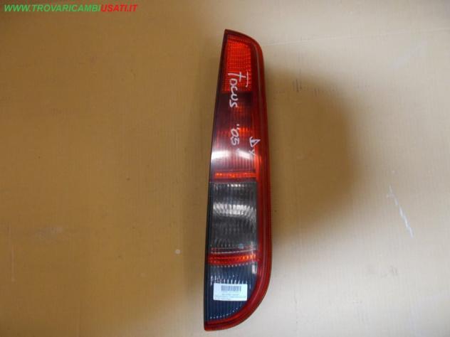 FANALE POST.D. FORD FOCUS (CAP) 3p / 5p / Style Wagon  Parti elettriche  Fanaleria  Fanali  Fanale post. sx. FORD - FOCUS - 01-12-2004 - 01-02-2008