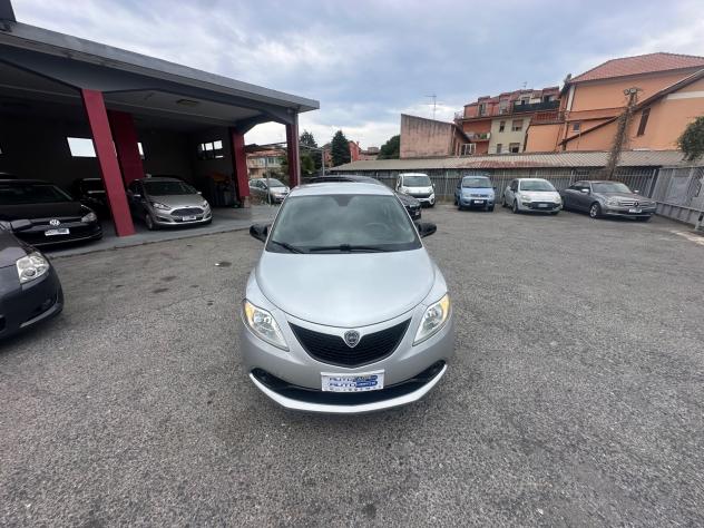 Lancia Ypsilon 1.2 69 CV 5 porte GPL Platinum - Foto 4