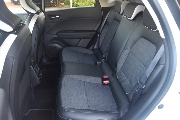 Renault Captur Plug-in Hybrid E-Tech 160cv Intens - Foto 9