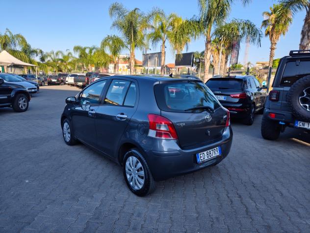 Toyota Yaris 1.3 5 porte da vetrinaaaa - Foto 5