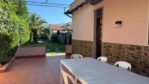 Terratetto in vendita a Marina di Carrara - Carrara 430 mq Rif: 1432481