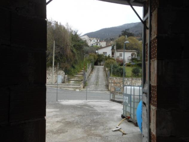 1831/FONTEGRECA Terracielo al grezzo su quattro livelli per un totale di mq 700 in via Restaurazione a Fontegreca - Foto 5