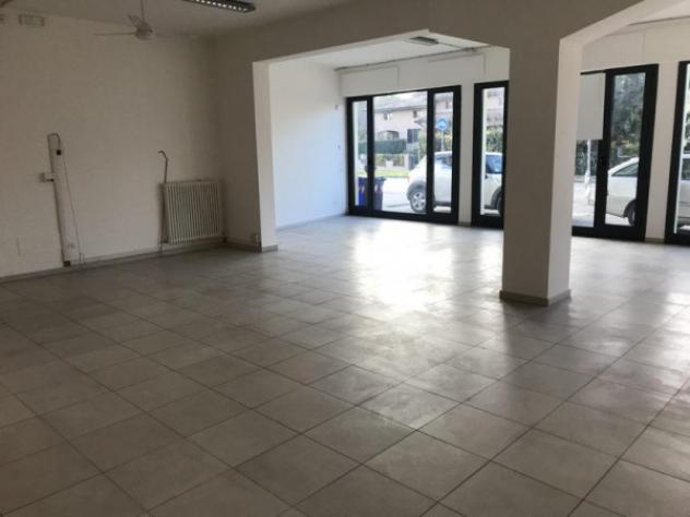 Immobile di 200 m² con 2 locali in affitto a Cavezzo - Foto 3