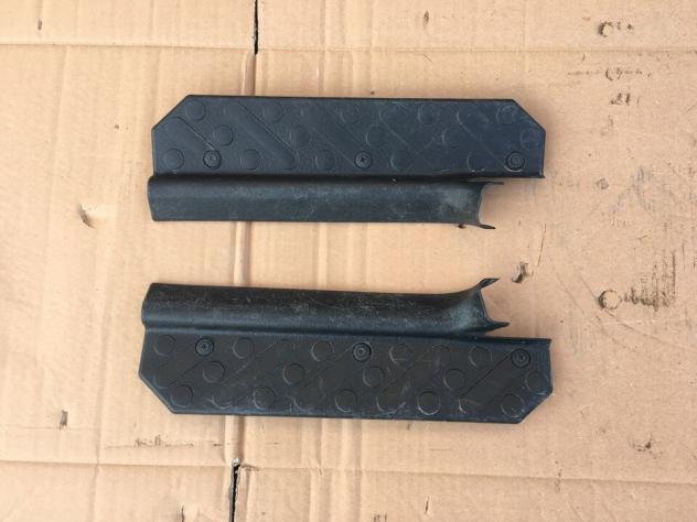 Plastiche Battitacco Porte Posteriori Terrano 2 / II 2.7 Tdi 5 P