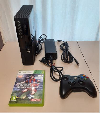 CONSOLLE XBOX 360 - 250 GB.