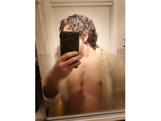 Amore e incontri Napoli - ragazzo alle prime armi Tel:3425945935