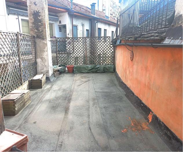 V000440 - CASA ANTICA CON TERRAZZO E CANTINA - Foto 9