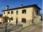 Rufina colonica libera su 4 lati mq 300 terreno