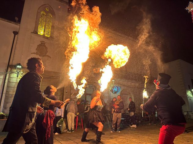 SPUTAFUOCO MANGIAFUOCO