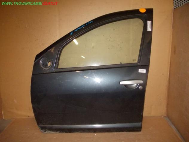 PORTA ANT.SX. GRIGIO MEDIO MET. CON ALZACR. DACIA SANDERO (B90)  Carrozzeria  Lamierati esterni  Porte  Porta ant. sx. DACIA - SANDERO - 01-07-2008 -