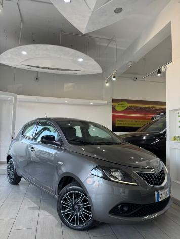 Lancia Ypsilon 1.0 FireFly 5 porte S&S Hybrid Gold