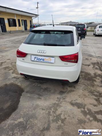 AUDI - A1 - 1.6 TDI F.AP. Attraction - Foto 9