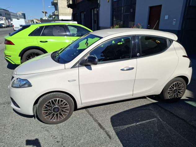 Lancia Ypsilon 1.2 69 CV 5 porte GPL Ecochic Gold - Foto 8