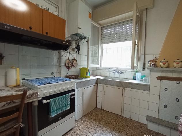 APPARTAMENTO di 4 vani e di 70 mq (CAMAIORE) rif. 1095 - Foto 6