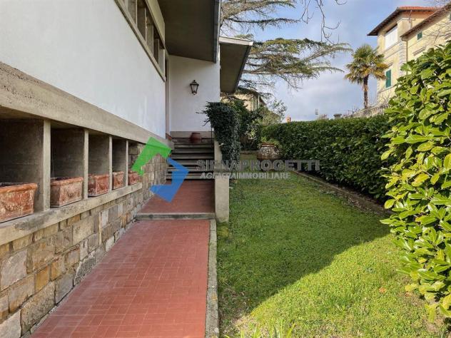 Villa indipendente con giardino a due passi dal Centro storico di Castellina in Chianti (Si). - Foto 16