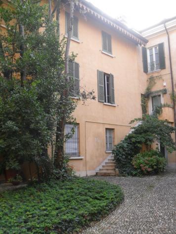 APPARTAMENTO INDIPENDENTE di 4 vani e di 240 mq (BRESCIA) rif. SFSDP2