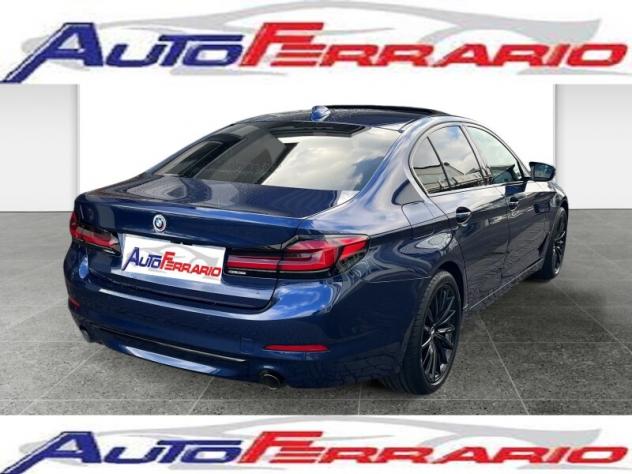 BMW Serie 5(G30/31/F90) 520i Business - Foto 2