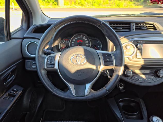 Toyota Yaris 1.0 5 porte Lounge CV-69 E5B Manuale NEO 2014 - Foto 8
