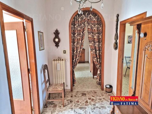 FOGGIA - VENDESI - P.zza A. MORO, 39 - VANI 4/MQ. 134 + CANTINA - Foto 2