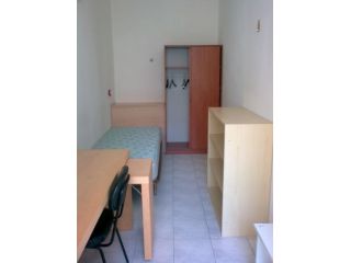 Stanza per studentessa femmina Trieste via Coroneo 37