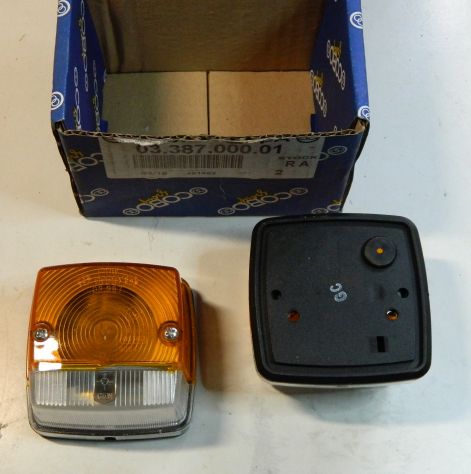 2 fari posizione freccia JX 1060C, 1070C, 1075C, 1085C, 1095C